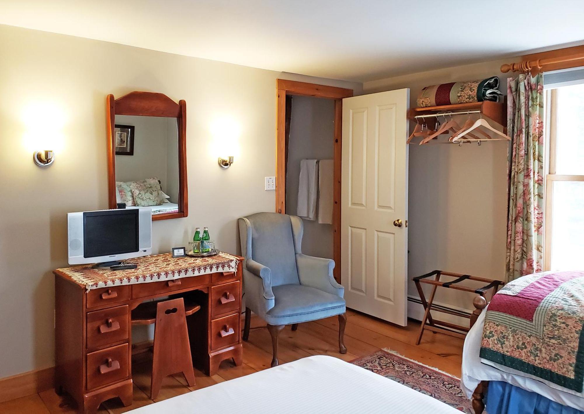 Highland Lake Inn Andover Bilik gambar
